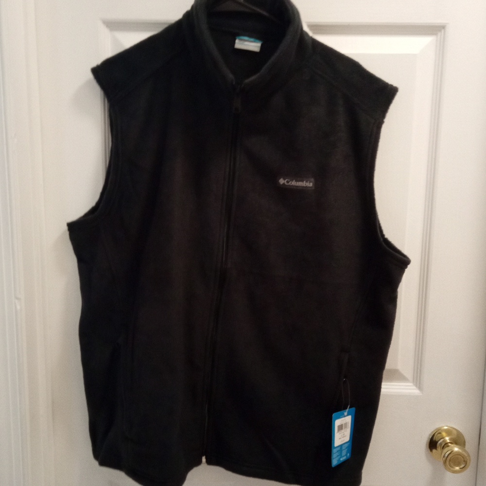 Men Columbia zip vest